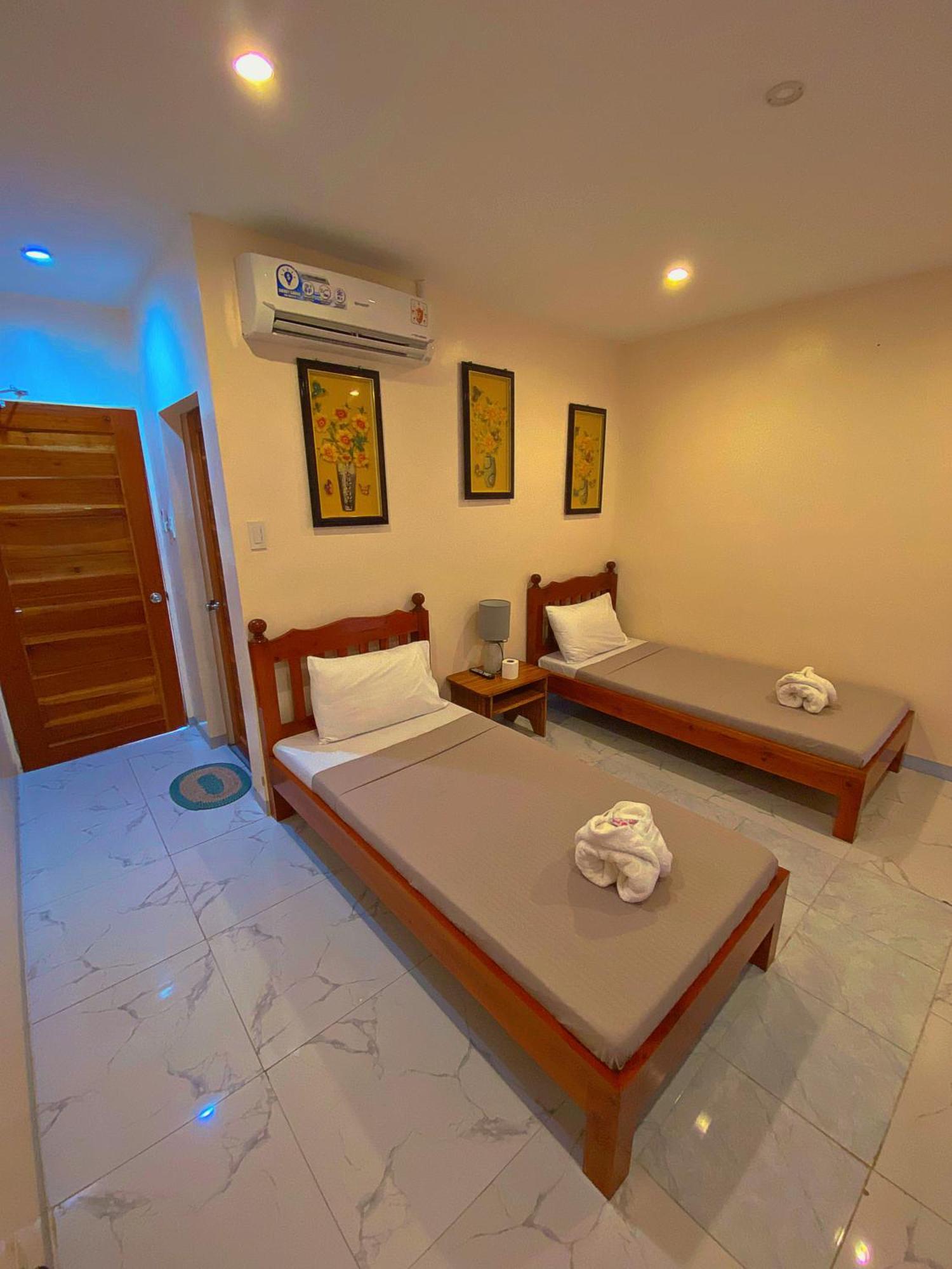 Elnora Delmar Travellers Inn Siquijor Dış mekan fotoğraf