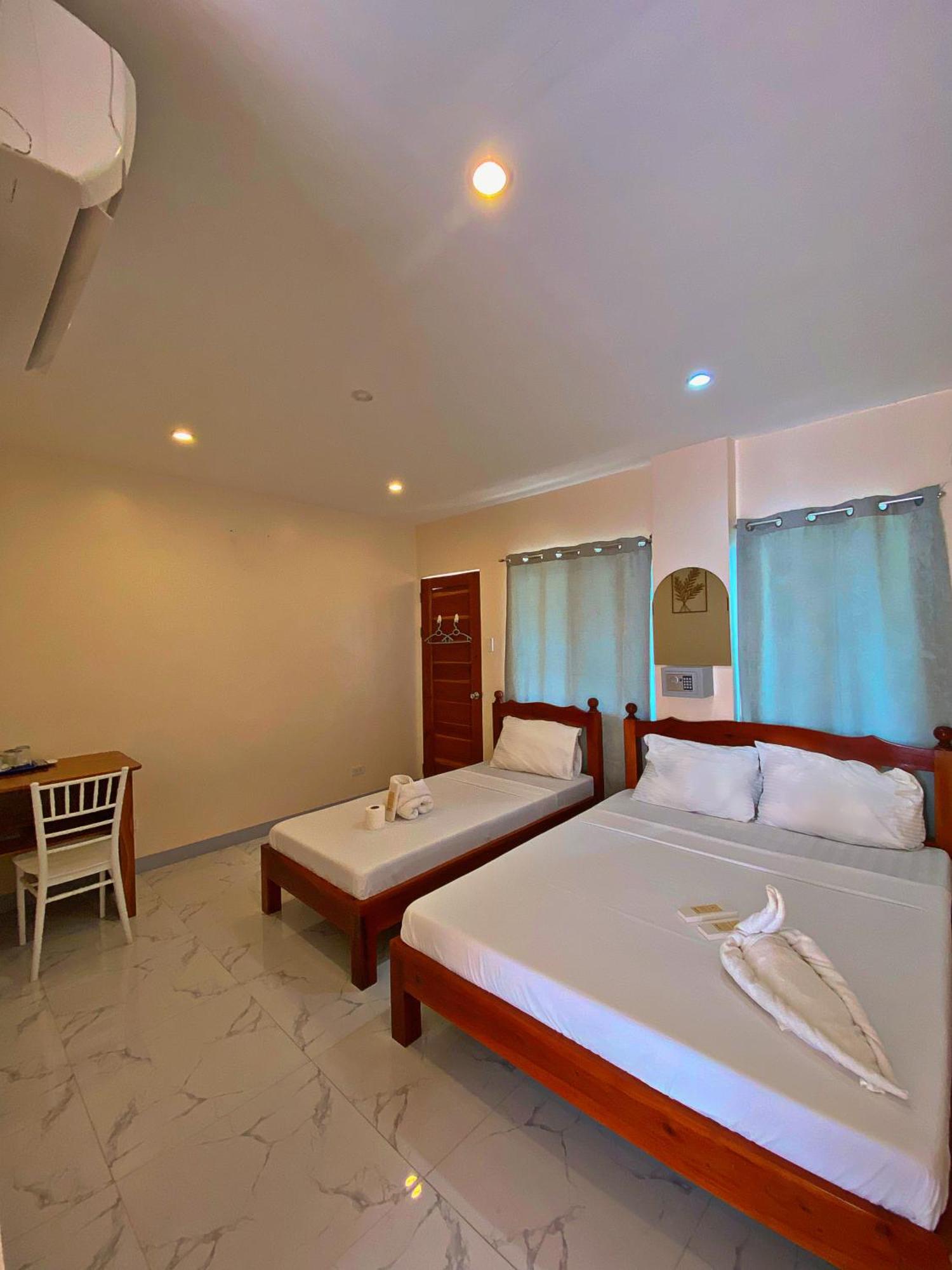 Elnora Delmar Travellers Inn Siquijor Dış mekan fotoğraf