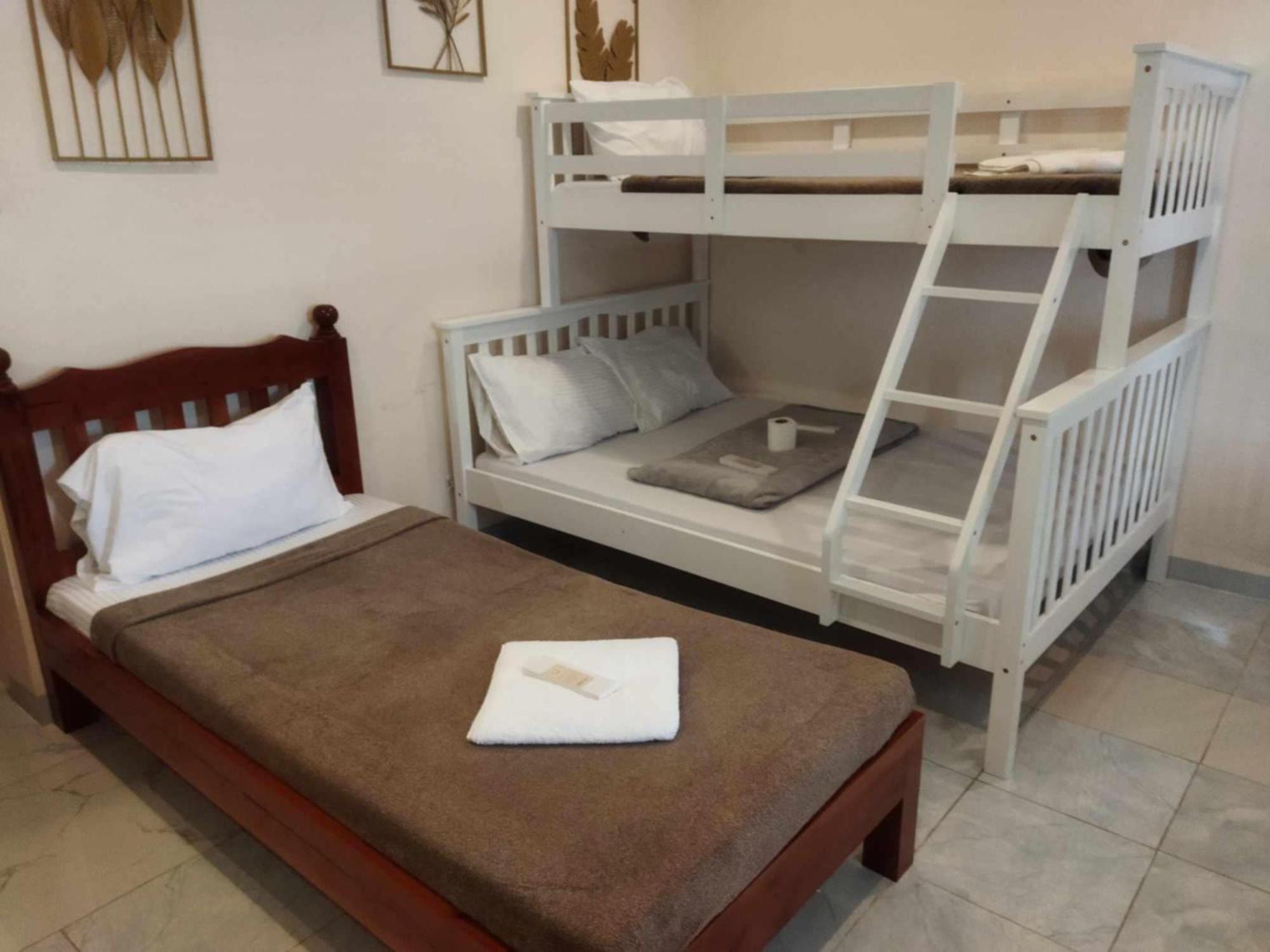 Elnora Delmar Travellers Inn Siquijor Dış mekan fotoğraf
